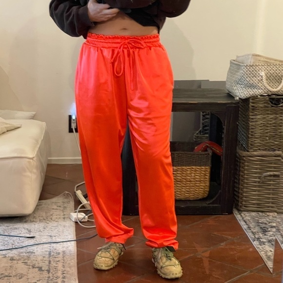 Laina Rauma Small drawstring Club Bed neon orange pants - Picture 3 of 7